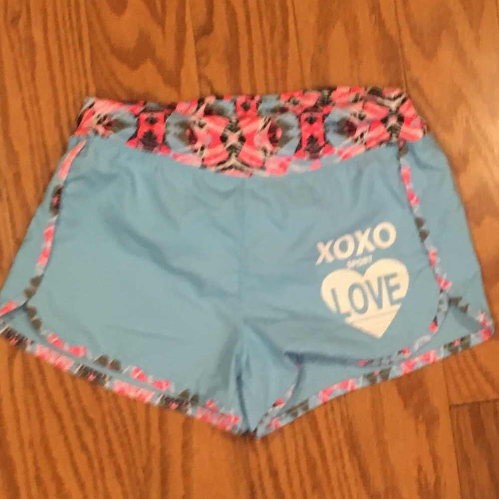 Patterned athletic shorts